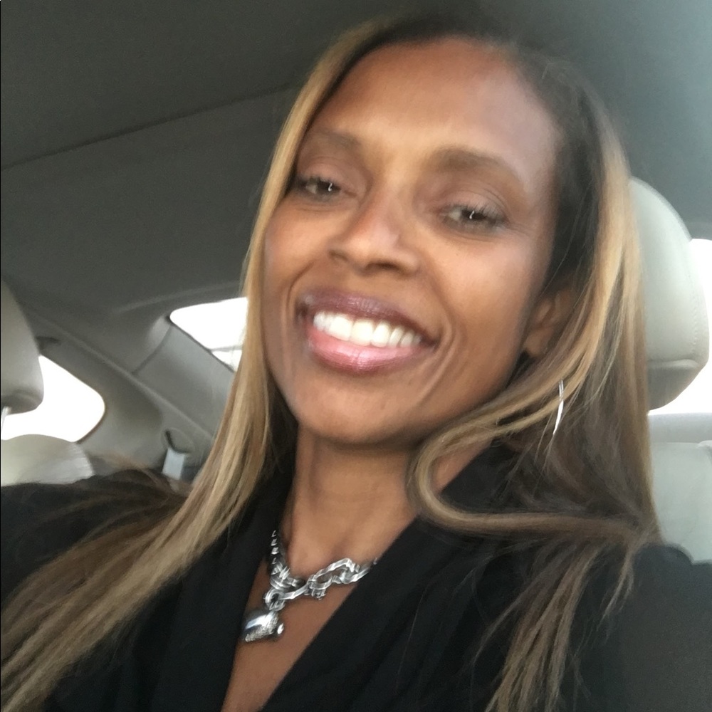 Meet your Posher, Tarina